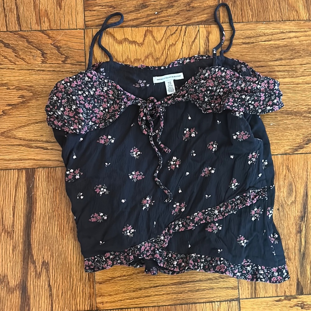 American Eagle outfitters size XXS black and red floral tank